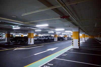 興穀國小地下停車場導入智慧化管理系統，將提供329個汽車位與70個機車位。