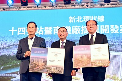 全台規模最大捷運開發案，投入985億的金額，興建5,100戶的住宅及2萬坪的商場，創造1.2萬的就業機會，讓新店地區更加繁榮。