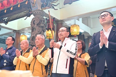 大年初五迎財神日，侯友宜赴汐止忠順廟祈願新的一年一切平安、經濟繁榮發展