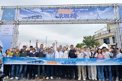 侯友宜表示，淡江大橋完工後將縮短淡水、八里兩端的通車時間，市府也積極完善周邊交通建設。