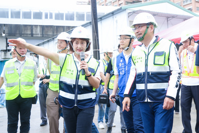 侯友宜首站視察「新店安坑輕軌K8站周邊地區（J單元）區段徵收開發工程」。