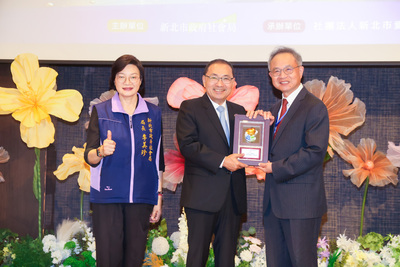 侯友宜表示，市府積極建置兒少安全網絡，透過公私協力，與醫療院所、安置單位、類家庭及寄養家庭合作，成功安置共746名兒少。