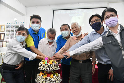 透過共餐互動、分享生活，以快樂的心情用餐有助食欲