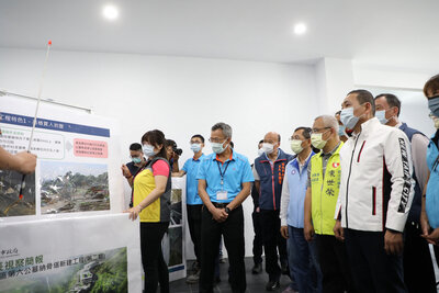 侯友宜市長視察樹林區第六公墓納骨塔新建工程(二期)聽取新工處簡報
