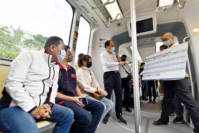安坑輕軌機廠行控中心暨全線列車行駛視察