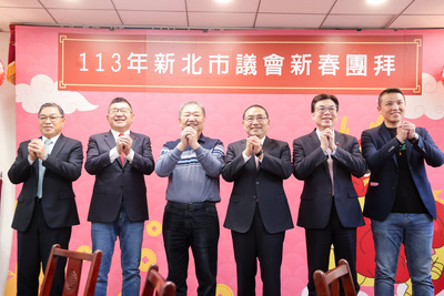 大年初六侯友宜至新北市議會新春團拜。