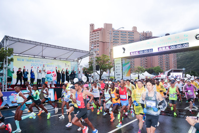 侯友宜也歡迎大家先跑萬金石暖身，再參加世壯運取得佳績，或是進場為選手加油打氣。