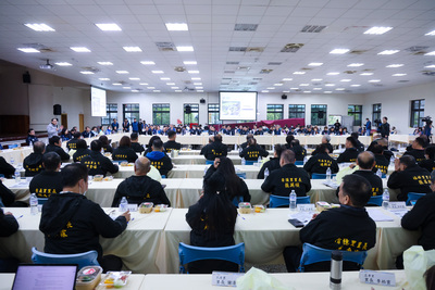 新北市政府今(18)日舉行中和行動治理座談