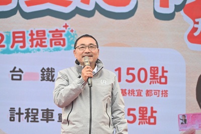 侯友宜表示，新北市重視社區長者照顧及銀髮俱樂部等多元服務，將持續提升長者活力並協助投入社會參與。