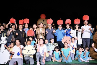 「呆在碧潭の水豚君」展期將持續至12月28日，12月加碼推出聖誕節期間社群任務、消費滿額好禮以及「水豚君偶裝見面會」等系列活動。