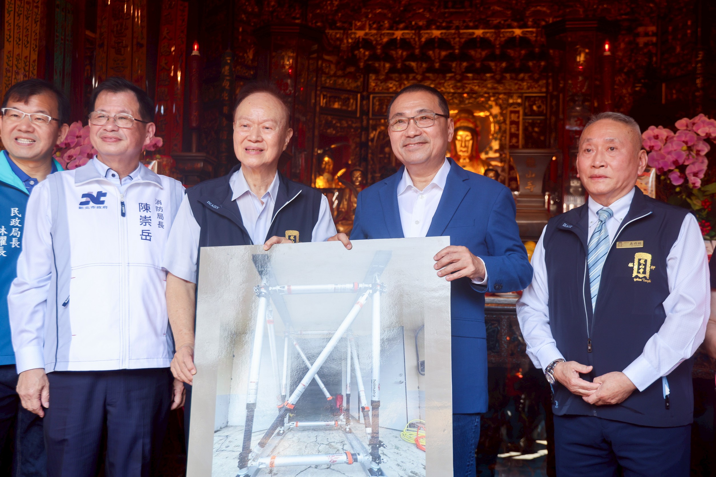 艋舺龍山寺捐贈新北市救援裝備