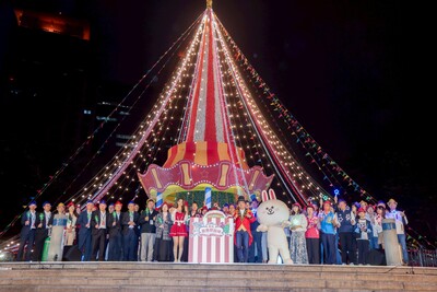 新北歡樂耶誕城規劃多項系列活動，包括巨星耶誕演唱會、德國耶誕市集等節目接力登場，讓開城後的45天，每一天都是最溫馨又熱鬧的耶誕節。