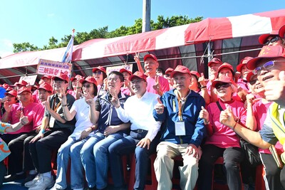 運動大會吸引來自全市29區超過2,000位長者熱情參與。