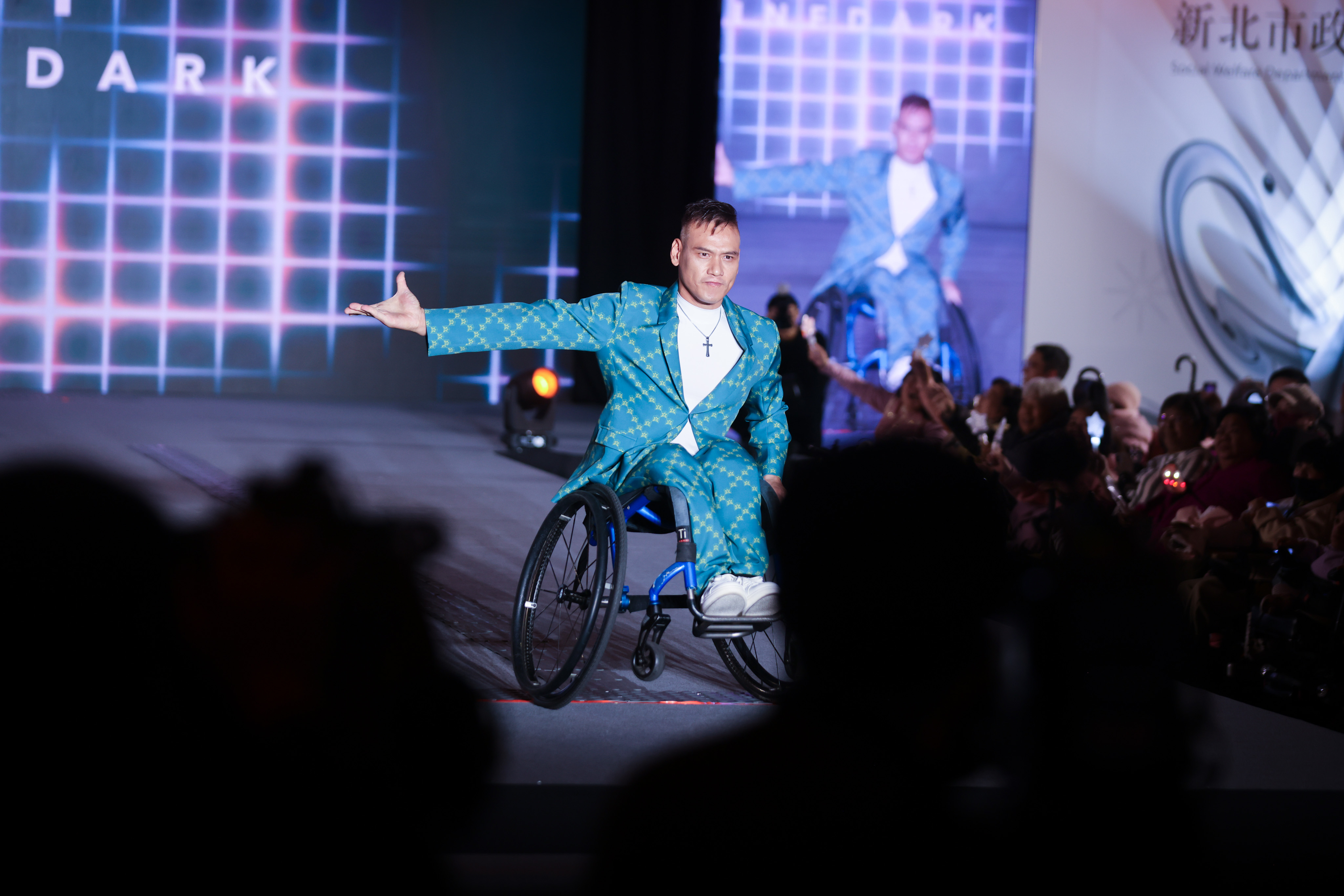 「2025新北無礙時尚SHINE YOUR LIGHT」全臺首創！產官學聯手打造多障別身障者時尚秀