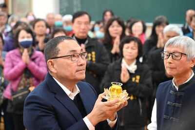 阿彌陀佛聖誕 侯友宜樹林光明寺、慈恩宮參拜祈福
