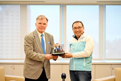   侯友宜再會世界自行車日發起人Dr.Leszek Sibilski　 分享新北綠色交通成果　邁向淨零城市願景