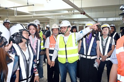 市長今天視察板橋區信義國小地下停車場工程進度
