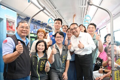 捷運三鶯線主題彩繪列車亮相 展現客家文化與新北美術館移動美學