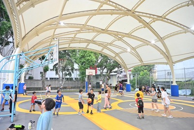 新北市積極建置天幕籃球場，108年迄今共完成44座天幕籃球場，另有12座興建中。
