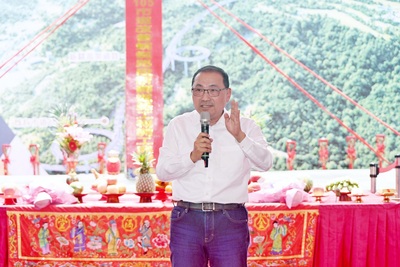 市府全力推動各項基礎建設與產業佈局，105市道串聯台61線、台64線與國道1號，打通林口與八里交通任督二脈，更是串聯交通與產業的大動脈。