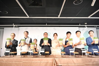 邀請民眾支持「安好植光」禮盒，以行動幫助庇護員工創造自身價值、回饋社會。