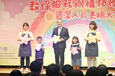 市府持續優化幼教環境、強化專業支持及人才留任措施，讓第一線教保夥伴安心投入工作，為孩子提供更完善的學習與照顧。