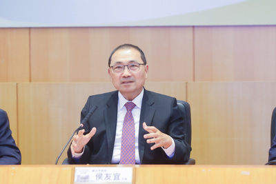 新北市政府今（5）日舉行「新北市板橋醫療園區興建暨營運移轉案」簽約典禮。